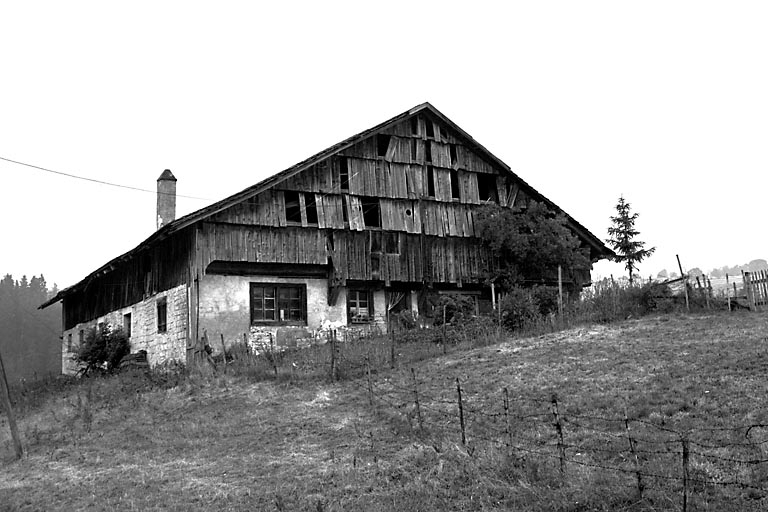 Vue de trois quarts gauche. © Région Bourgogne-Franche-Comté, Inventaire du patrimoine