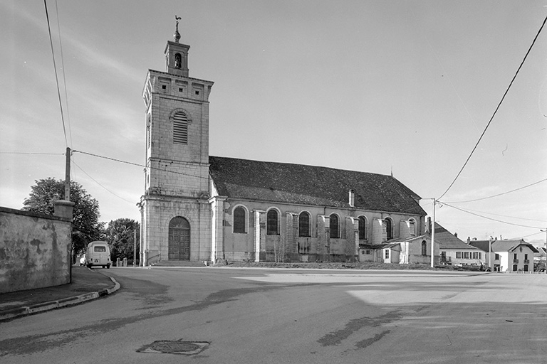 Extérieur : face latérale sud. © Région Bourgogne-Franche-Comté, Inventaire du patrimoine