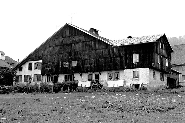 Façade sud-est. © Région Bourgogne-Franche-Comté, Inventaire du patrimoine Façade sud-est. © Région Bourgogne-Franche-Comté, Inventaire du patrimoine