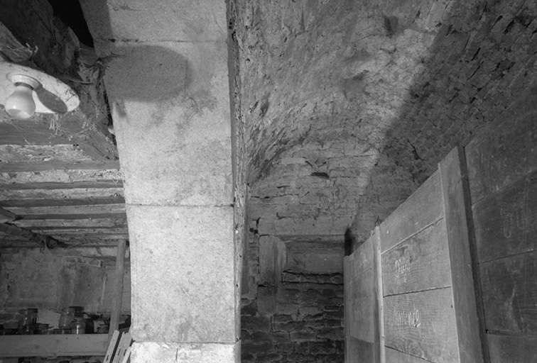 Intérieur : voûte de la cave. © Région Bourgogne-Franche-Comté, Inventaire du patrimoine
