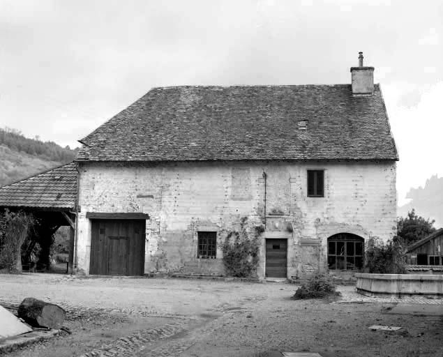 Façade antérieure de l'ancienne hôtellerie. © Région Bourgogne-Franche-Comté, Inventaire du patrimoine