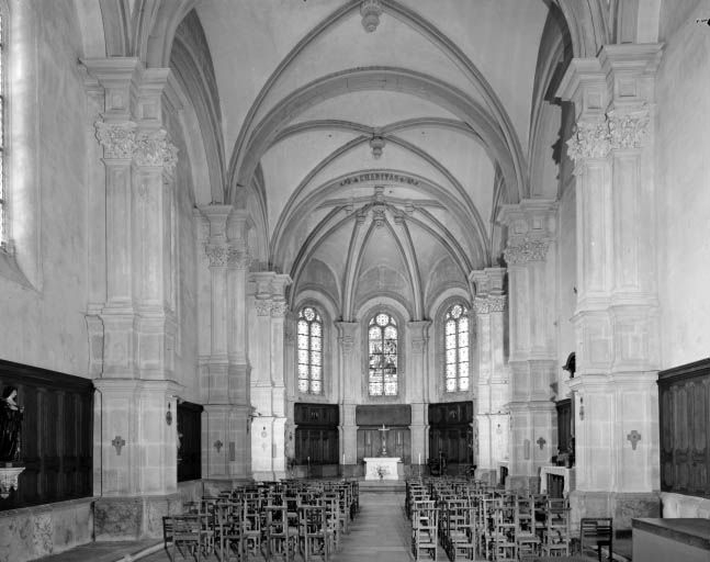 Intérieur : la nef et le choeur. © Région Bourgogne-Franche-Comté, Inventaire du patrimoine