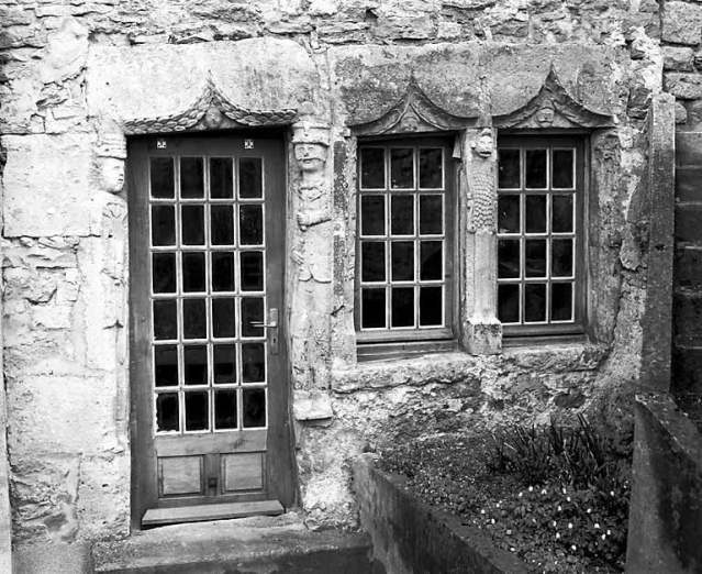 Vue d'ensemble des baies du côté cour. © Région Bourgogne-Franche-Comté, Inventaire du patrimoine