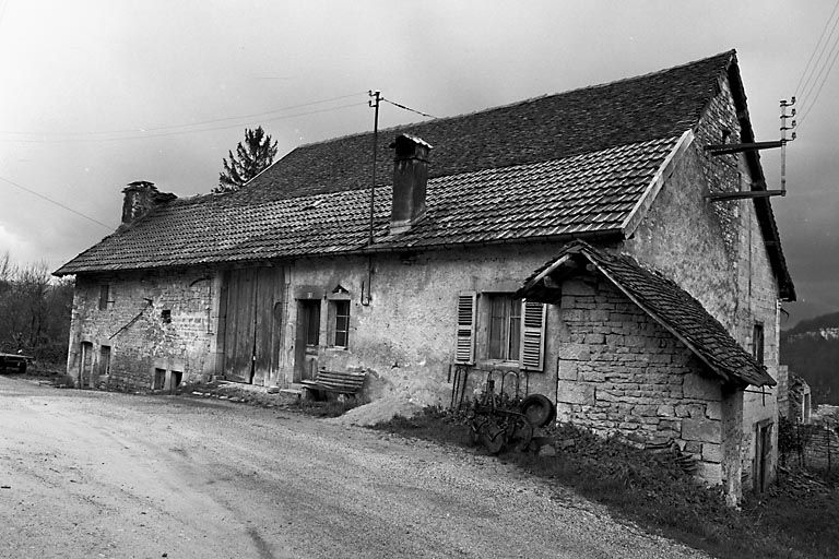 Façade antérieure. © Région Bourgogne-Franche-Comté, Inventaire du patrimoine Façade antérieure. © Région Bourgogne-Franche-Comté, Inventaire du patrimoine