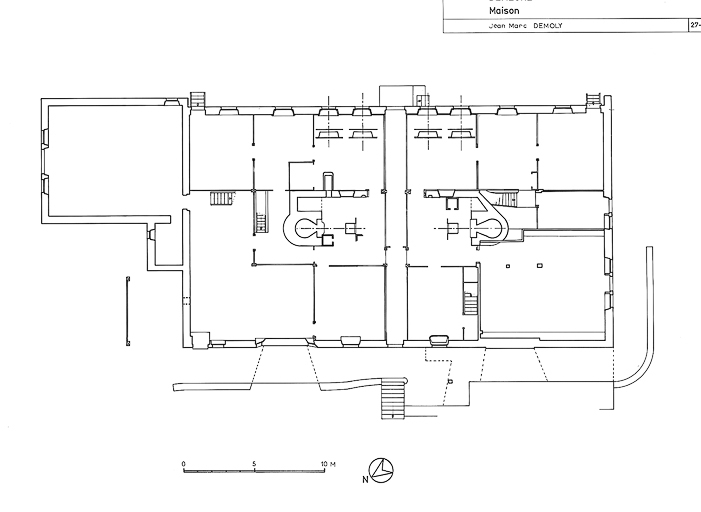 Plan au sol. © Région Bourgogne-Franche-Comté, Inventaire du patrimoine Plan au sol. © Région Bourgogne-Franche-Comté, Inventaire du patrimoine