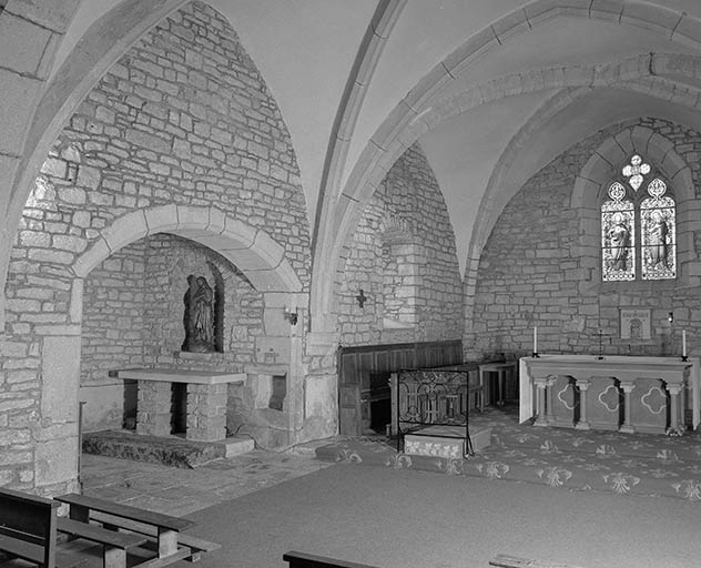 Intérieur : choeur, élévation gauche. © Région Bourgogne-Franche-Comté, Inventaire du patrimoine