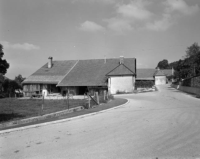 Vue d'ensemble des fermes. © Région Bourgogne-Franche-Comté, Inventaire du patrimoine