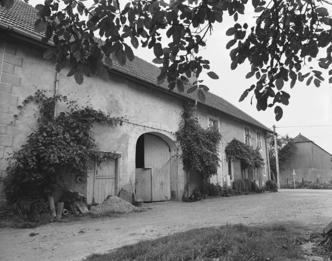 Vue d'ensemble de la façade antérieure. © Région Bourgogne-Franche-Comté, Inventaire du patrimoine