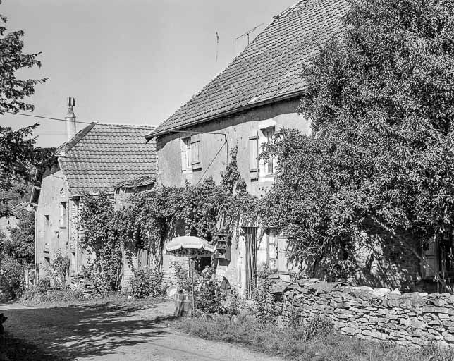 Vue d'ensemble, trois quarts droit. © Région Bourgogne-Franche-Comté, Inventaire du patrimoine