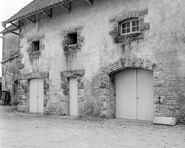 Partie agricole : détail de la façade postérieure. © Région Bourgogne-Franche-Comté, Inventaire du patrimoine