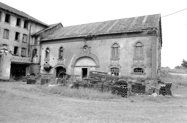 Briqueterie (?) en 1980. SRI. Enquête régionale sur les bâtiments industriels (1979-1981). © Région Bourgogne-Franche-Comté, Inventaire du patrimoine