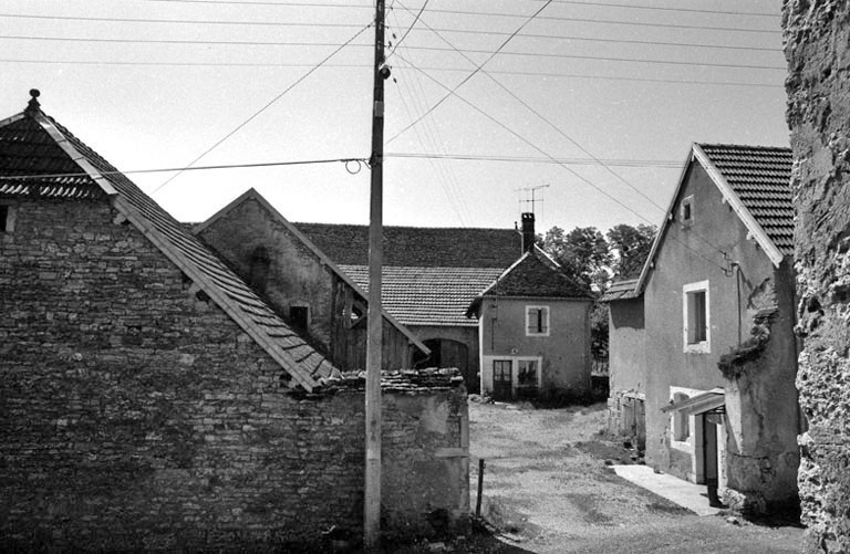 Vue d'ensemble depuis la rue. © Région Bourgogne-Franche-Comté, Inventaire du patrimoine