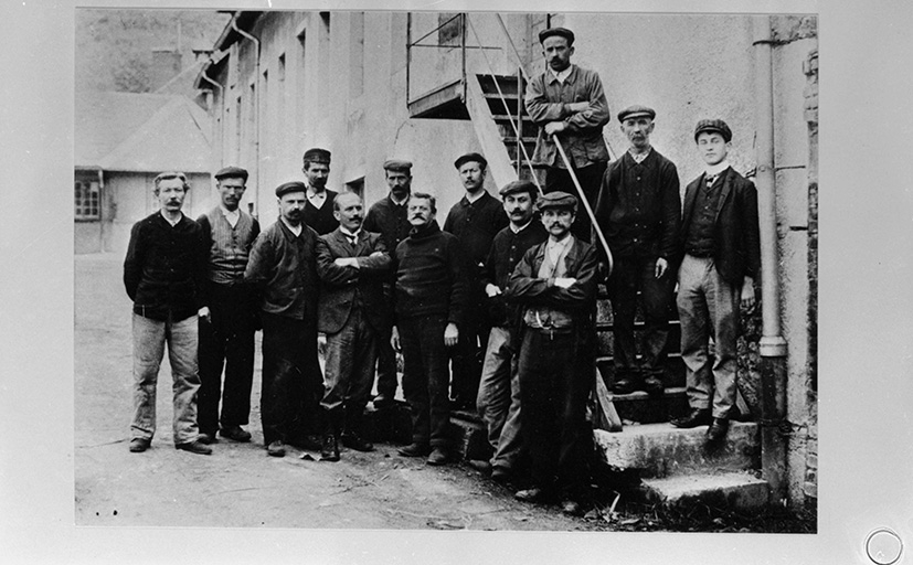 Ouvriers (3), vers 1890-1900. © Région Bourgogne-Franche-Comté, Inventaire du patrimoine Ouvriers (3), vers 1890-1900. © Région Bourgogne-Franche-Comté, Inventaire du patrimoine