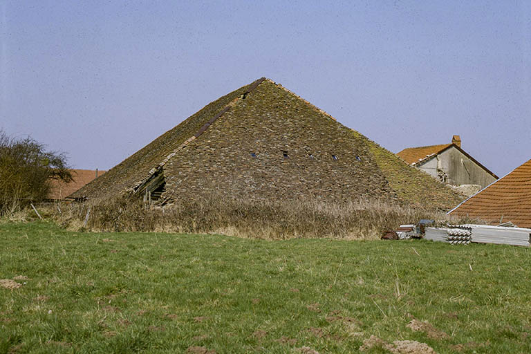Détail : le toit du séchoir. © Région Bourgogne-Franche-Comté, Inventaire du patrimoine