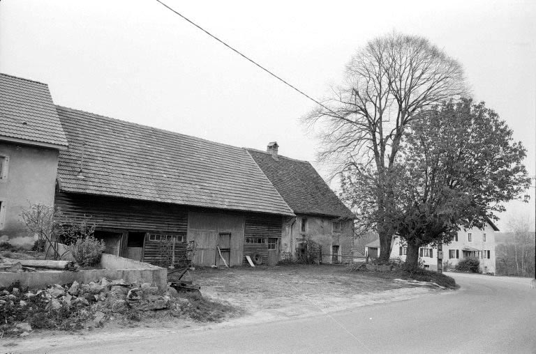 Vue d'ensemble de trois quarts gauche. © Région Bourgogne-Franche-Comté, Inventaire du patrimoine