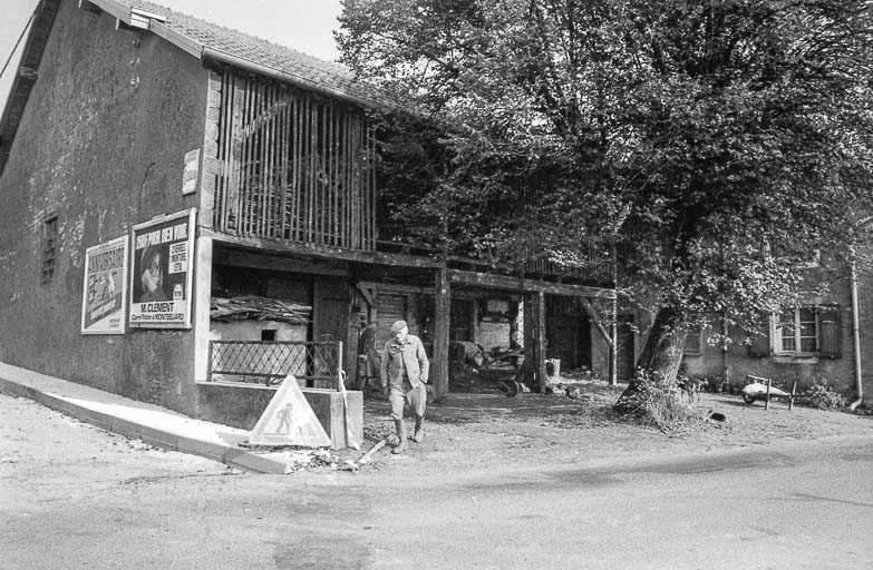 Façade antérieure : détail. © Région Bourgogne-Franche-Comté, Inventaire du patrimoine