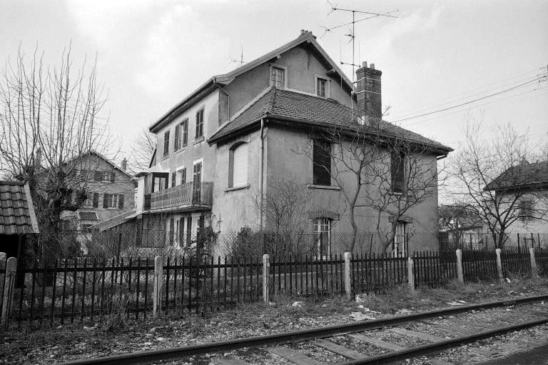 Façades antérieure et latérale gauche. © Région Bourgogne-Franche-Comté, Inventaire du patrimoine