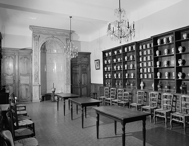 Réfectoire des soeurs, vue générale. © Région Bourgogne-Franche-Comté, Inventaire du patrimoine
