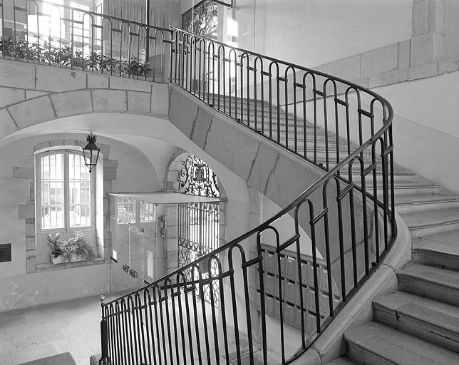 Grand escalier : dernière volée et palier. © Région Bourgogne-Franche-Comté, Inventaire du patrimoine