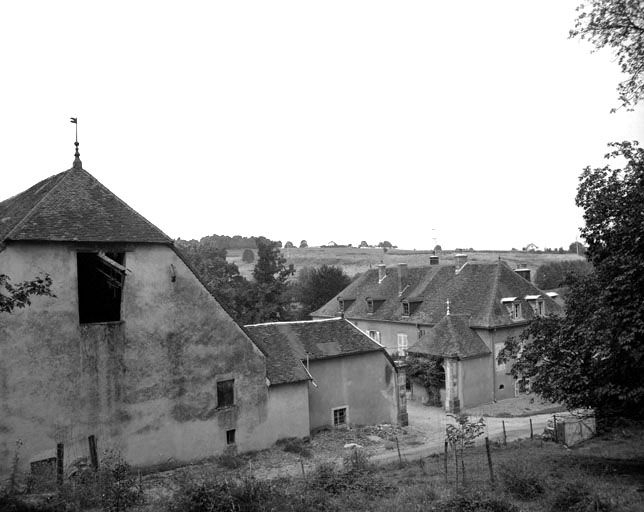 Vue depuis le sud-est. © Région Bourgogne-Franche-Comté, Inventaire du patrimoine