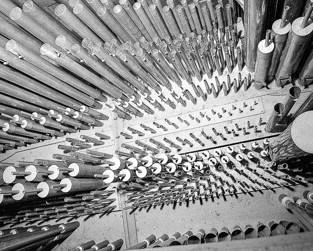 Tuyauterie vue en plongée. © Région Bourgogne-Franche-Comté, Inventaire du patrimoine