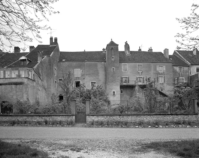 Façade sur jardin donnant sur l'Ognon. © Région Bourgogne-Franche-Comté, Inventaire du patrimoine