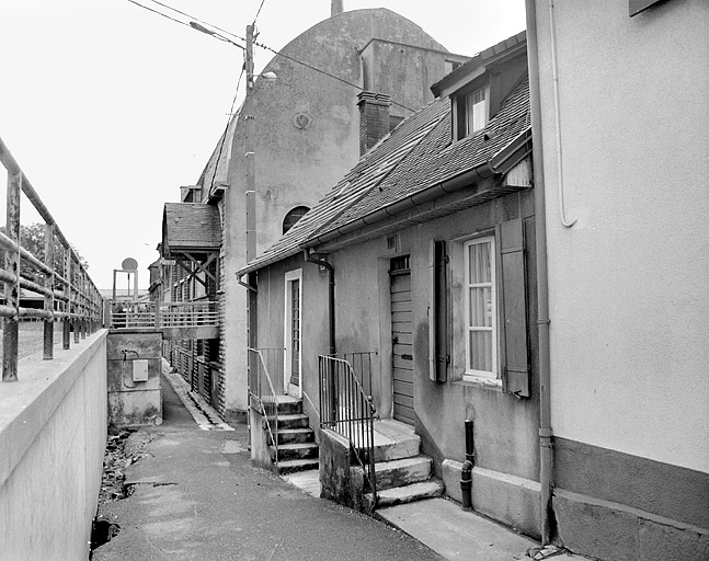 Maisons 1 et 3, rue des Potiers. 19e siècle. © Région Bourgogne-Franche-Comté, Inventaire du patrimoine