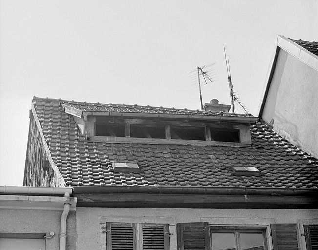 Maison 32, rue des Febvres. Première moitié 19e siècle. © Région Bourgogne-Franche-Comté, Inventaire du patrimoine