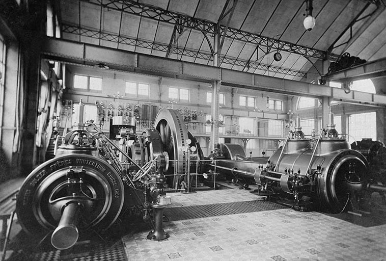 Machine à vapeur et dynamo (vue d'ensemble), début 20e siècle. © Région Bourgogne-Franche-Comté, Inventaire du patrimoine ;  EDF-GDF Machine à vapeur et dynamo (vue d'ensemble), début 20e siècle. © Région Bourgogne-Franche-Comté, Inventaire du patrimoine ;  EDF-GDF
