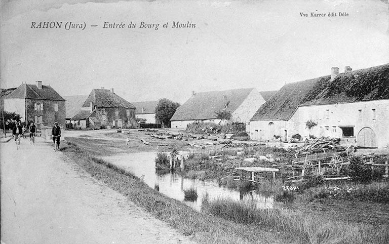 Rahon (Jura) - Entrée du Bourg et Moulin. © Région Bourgogne-Franche-Comté, Inventaire du patrimoine
