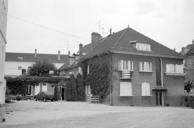 Logement patronal, vu depuis la cour. © Région Bourgogne-Franche-Comté, Inventaire du patrimoine