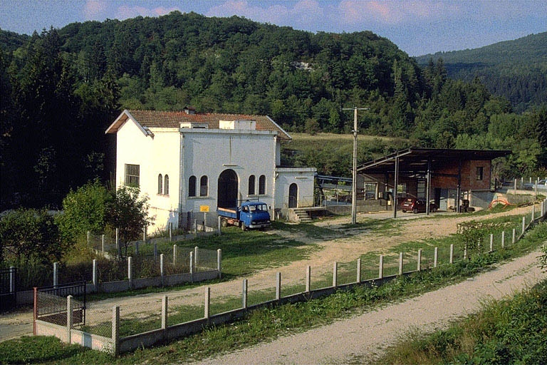Centrale et remise d'automobile. © Région Bourgogne-Franche-Comté, Inventaire du patrimoine