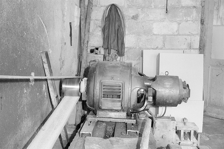 Dynamo. © Région Bourgogne-Franche-Comté, Inventaire du patrimoine Dynamo. © Région Bourgogne-Franche-Comté, Inventaire du patrimoine