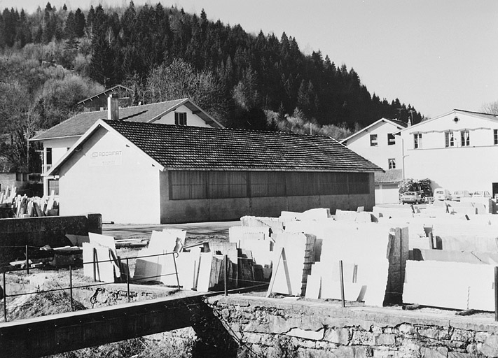 Aire des matières premières et magasin industriel. © Région Bourgogne-Franche-Comté, Inventaire du patrimoine