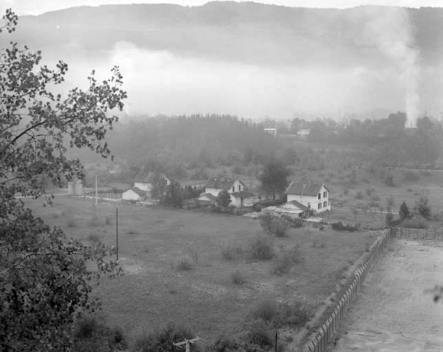 Vue d'ensemble des trois maisons. © Région Bourgogne-Franche-Comté, Inventaire du patrimoine