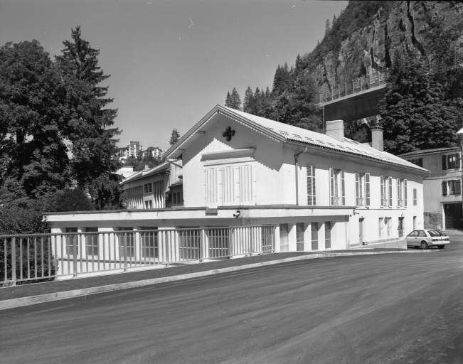 Bureau et logement, de trois quarts gauche. © Région Bourgogne-Franche-Comté, Inventaire du patrimoine Bureau et logement, de trois quarts gauche. © Région Bourgogne-Franche-Comté, Inventaire du patrimoine