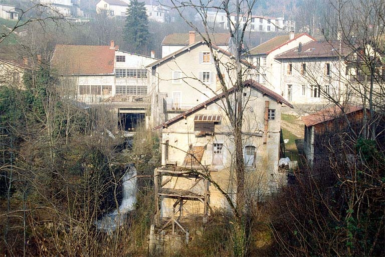 Vue d'ensemble depuis l'aval. © Région Bourgogne-Franche-Comté, Inventaire du patrimoine