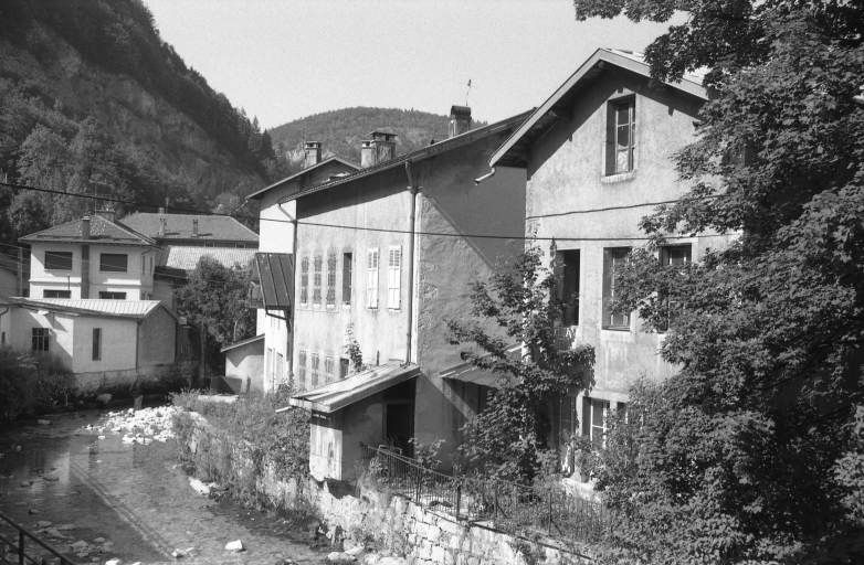 Façade de l'ancienne fonderie, sur la Bienne. © Région Bourgogne-Franche-Comté, Inventaire du patrimoine
