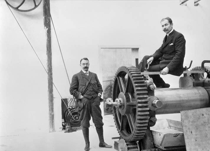 Paul Jeantet et un ingénieur de la société. © Région Bourgogne-Franche-Comté, Inventaire du patrimoine