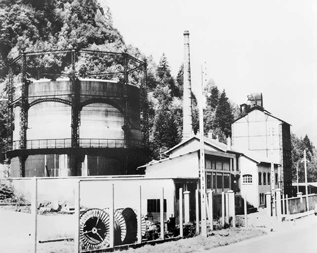 Vue d'ensemble de l'usine avec son gazomètre. © Région Bourgogne-Franche-Comté, Inventaire du patrimoine