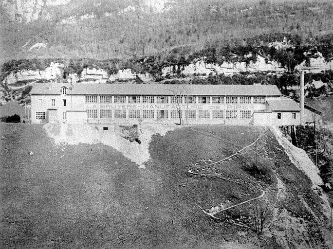 St Blaise Factory. Side facing River [Usine de Saint-Blaise. Façade du côté de la rivière en 1910]. © Région Bourgogne-Franche-Comté, Inventaire du patrimoine