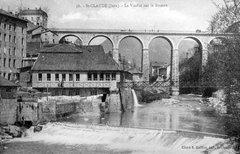 Saint-Claude (Jura).- Le Viaduc sur la Bienne. © Région Bourgogne-Franche-Comté, Inventaire du patrimoine Saint-Claude (Jura).- Le Viaduc sur la Bienne. © Région Bourgogne-Franche-Comté, Inventaire du patrimoine