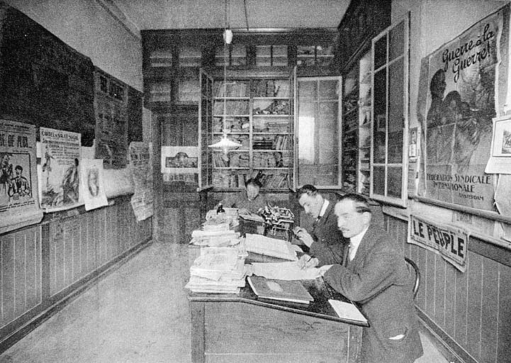 La Maison du peuple, Organisations syndicales - Le Bureau de la Bourse du travail, début des années 1920. © Région Bourgogne-Franche-Comté, Inventaire du patrimoine