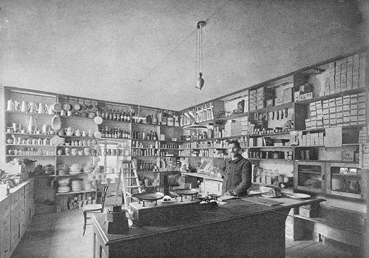 La Fraternelle, société coopérative d'alimentation ; succursale de Vaux-les-Saint-Claude. Magasin de détail. © Région Bourgogne-Franche-Comté, Inventaire du patrimoine