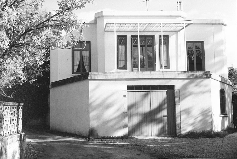 Façade antérieure avant restauration. © Région Bourgogne-Franche-Comté, Inventaire du patrimoine