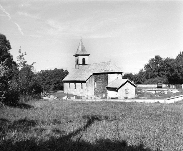 Extérieur : vue générale depuis le sud-ouest. © Région Bourgogne-Franche-Comté, Inventaire du patrimoine Extérieur : vue générale depuis le sud-ouest. © Région Bourgogne-Franche-Comté, Inventaire du patrimoine