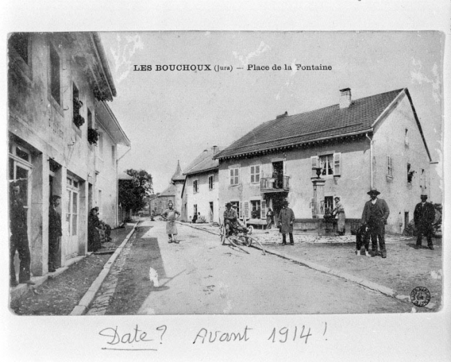 Place de la Fontaine. © Région Bourgogne-Franche-Comté, Inventaire du patrimoine