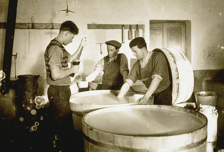 Emprésurage. © Région Bourgogne-Franche-Comté, Inventaire du patrimoine