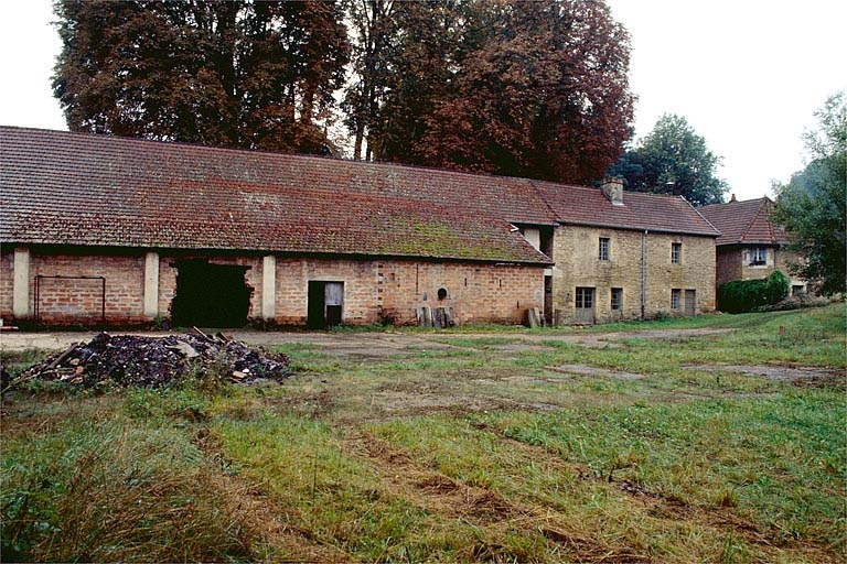 Atelier de fabrication (?), vu depuis le nord. © Région Bourgogne-Franche-Comté, Inventaire du patrimoine