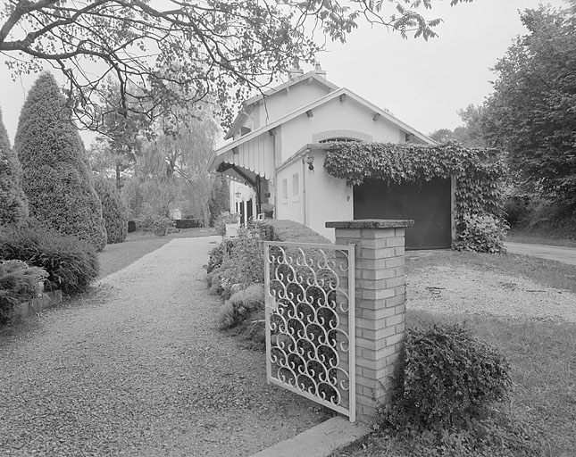 Vue depuis le nord-est. © Région Bourgogne-Franche-Comté, Inventaire du patrimoine
